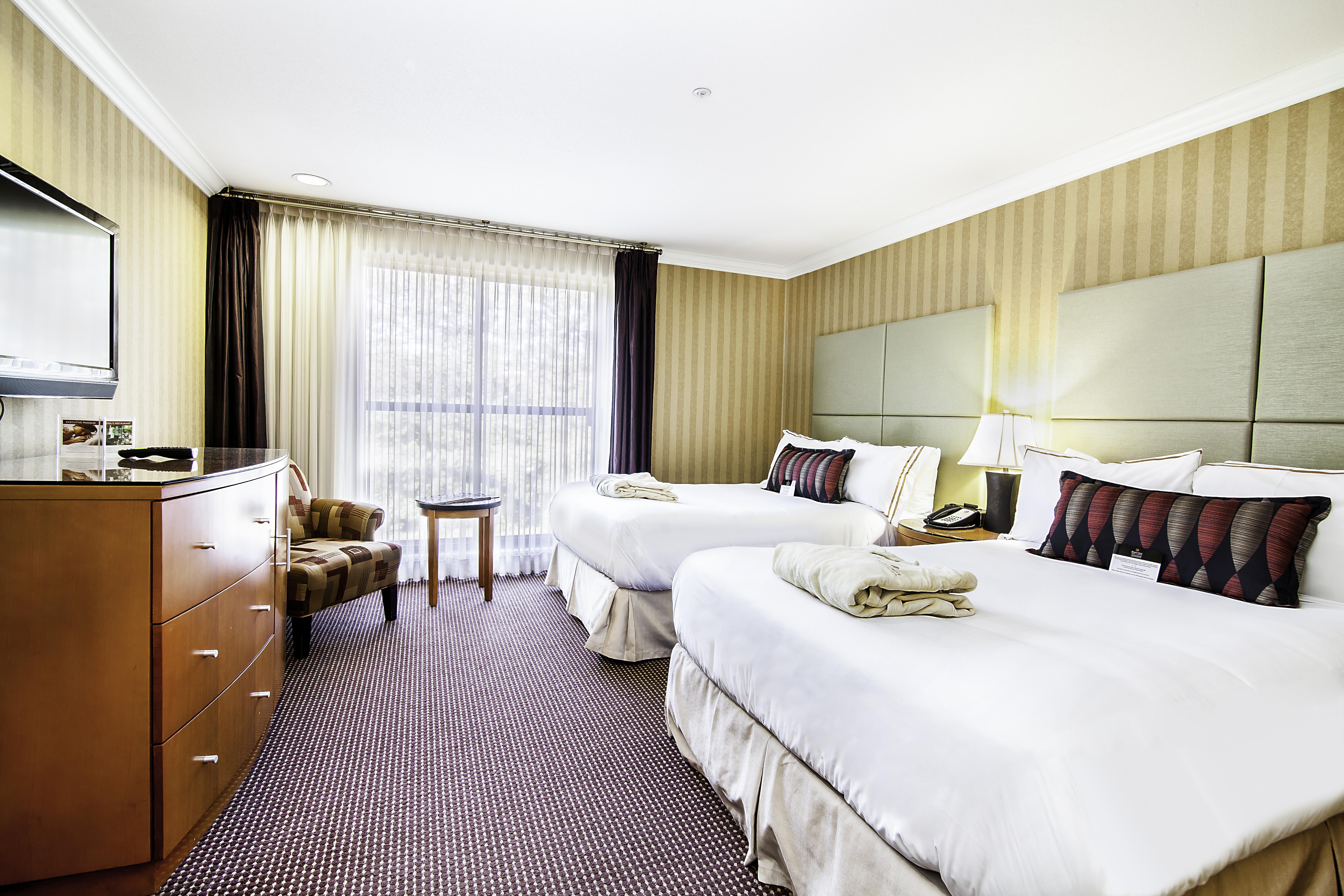 Executive Suites Hotel & Conference Center, Metro Vancouver Burnaby Exterior photo