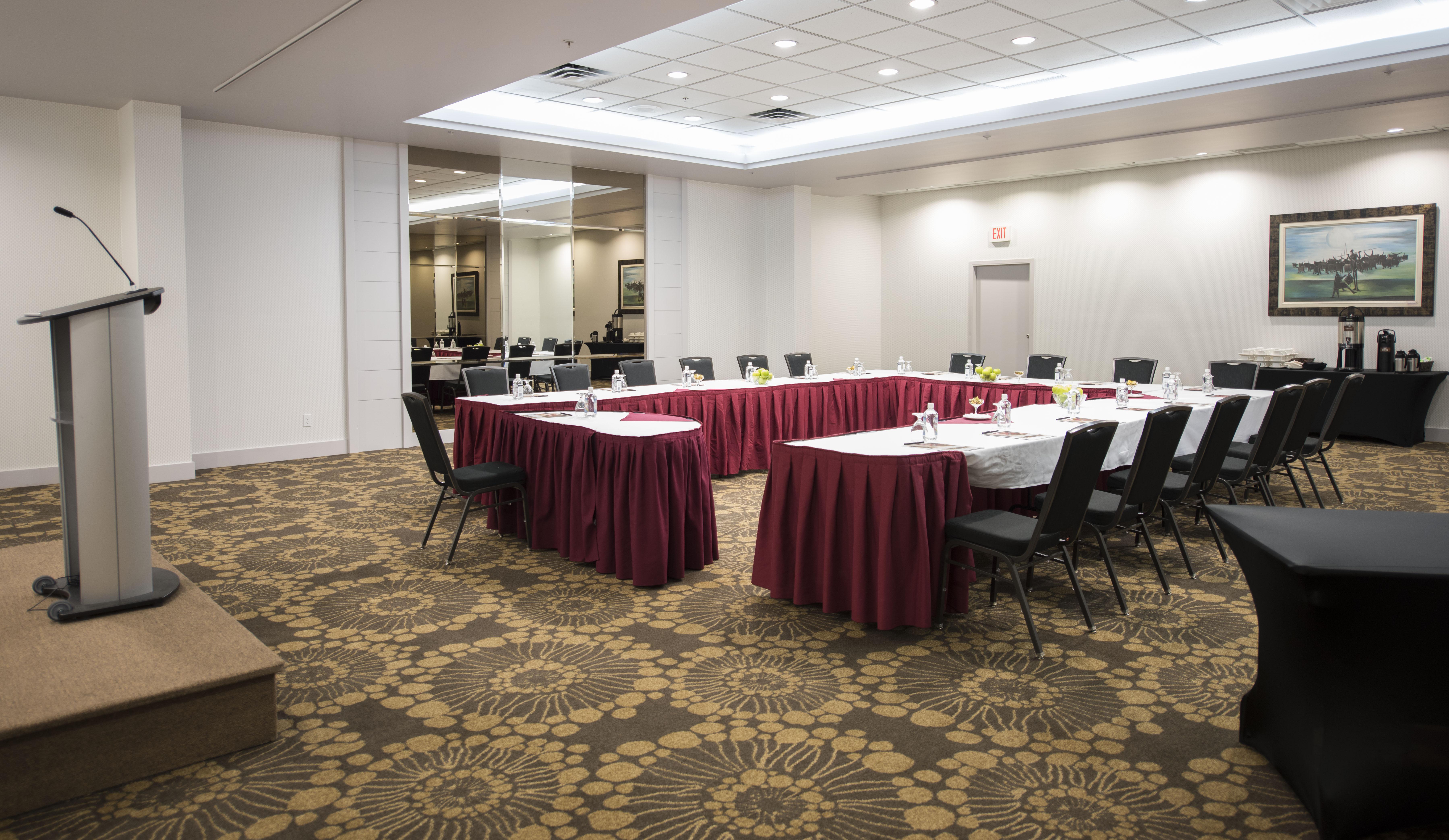 Executive Suites Hotel & Conference Center, Metro Vancouver Burnaby Exterior photo