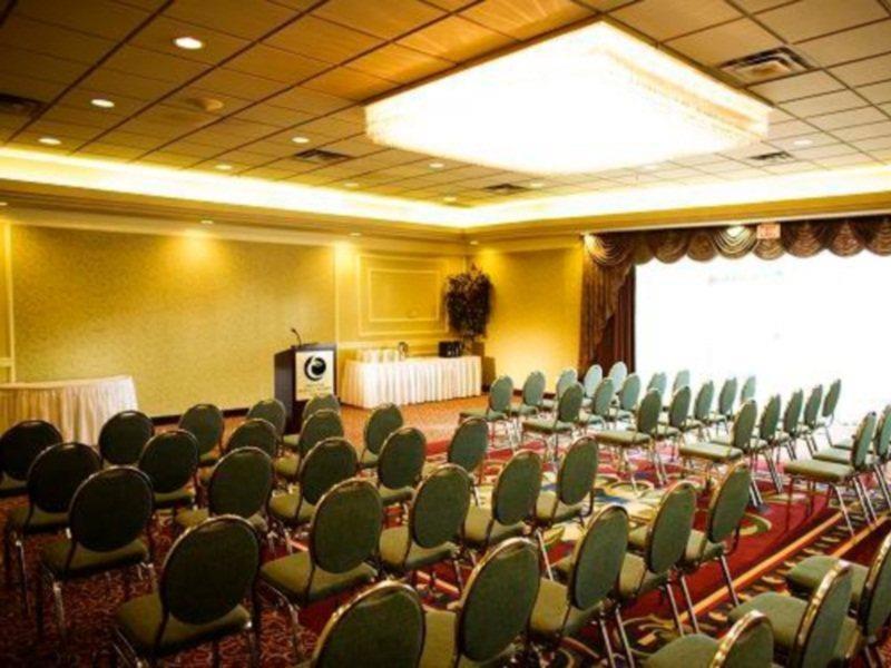 Executive Suites Hotel & Conference Center, Metro Vancouver Burnaby Exterior photo